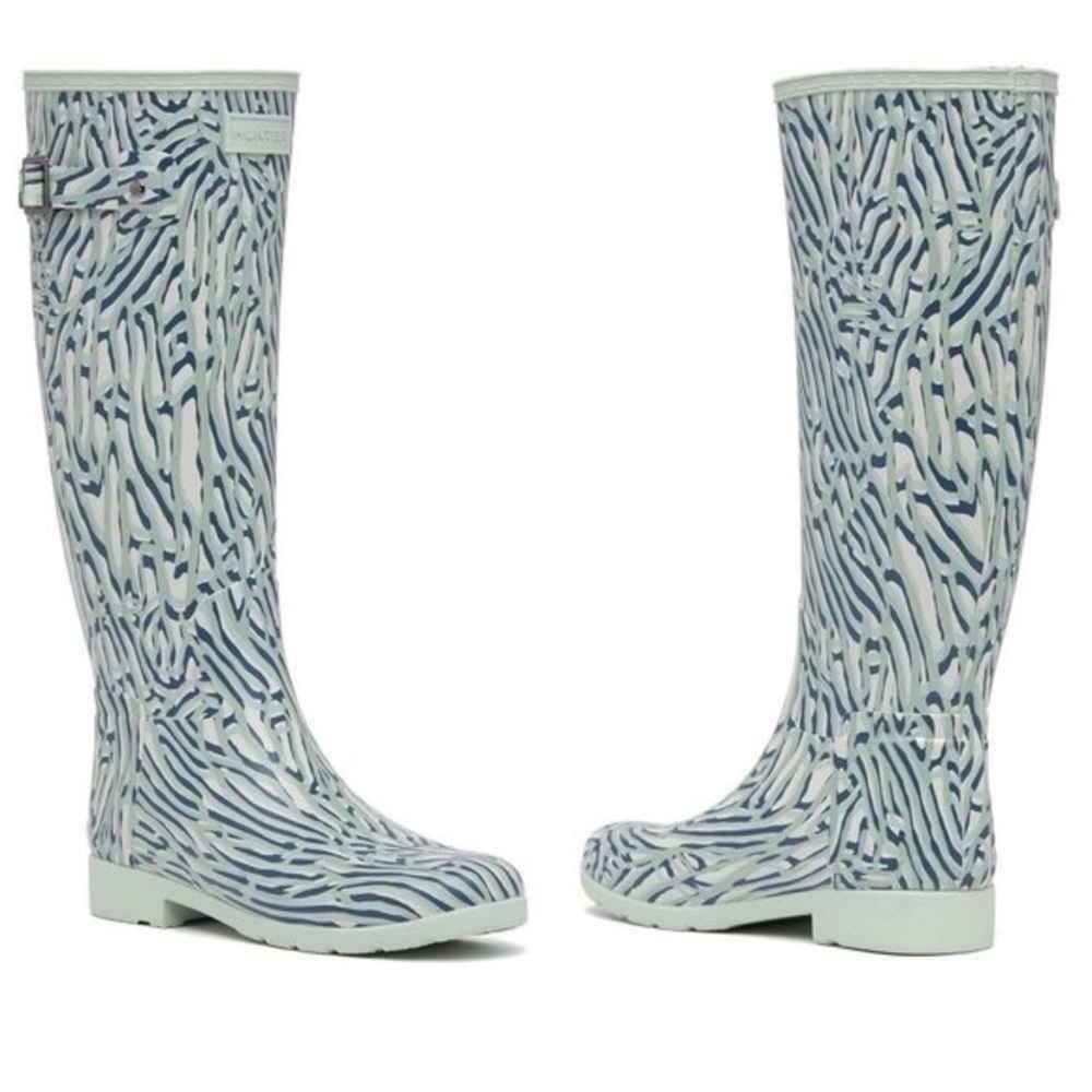 NWT! NEW IN BOX! Hunter Rain Boot Refined Tall Coral Print Blue Size 7